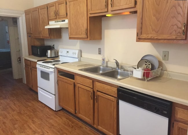 Photo - 118 S 6th St Unit 1