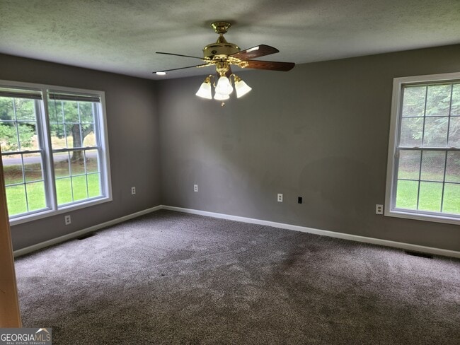 Photo - 1077 Moran Lake Rd NE