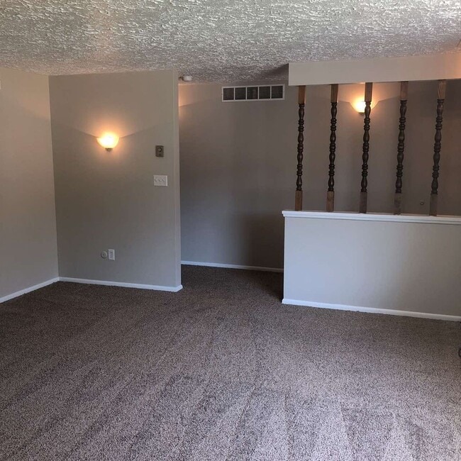 324 E Dewey Ave