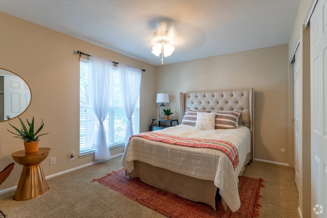 2BR, 1BA - 960 SF Model - Beau Jardin