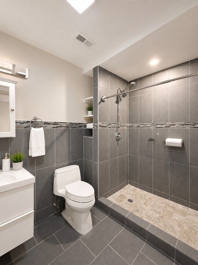 1 habitación, 1 baño - 550 pies cuadrados - Baño - 360 Main