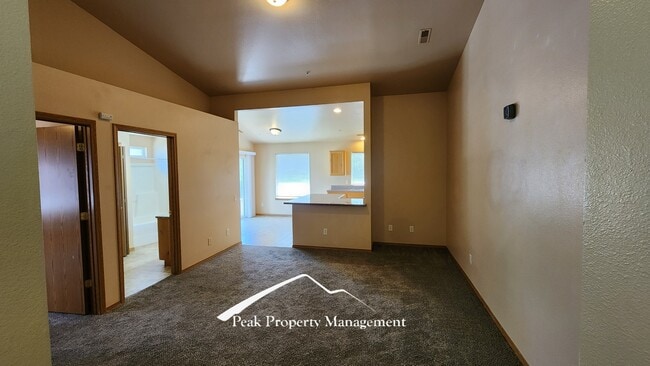 210 Ascent Ct Unidad A