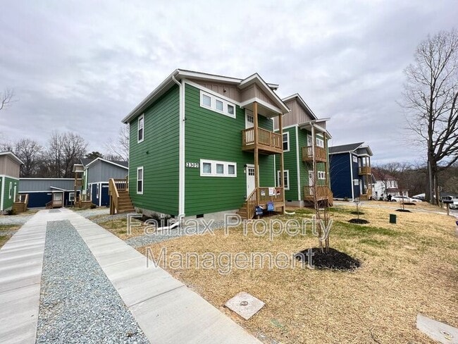 Building Photo - 2307 Owen St Unit Apt. A