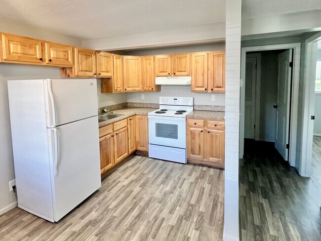 Photo - 2211 N Washington Rd Blvd Unit Apt 3