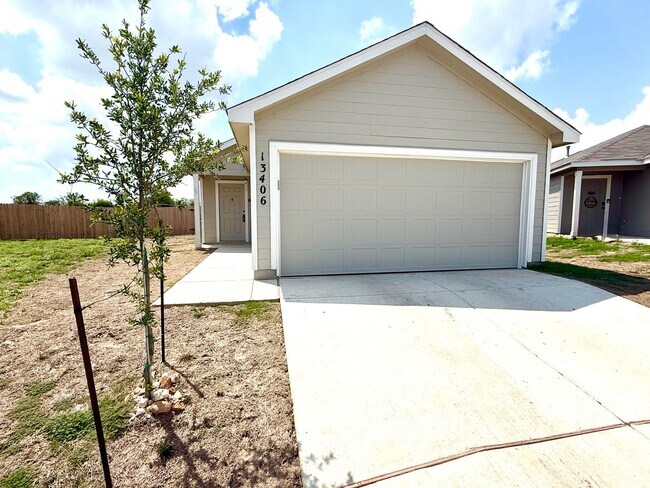 AVAILABLE NOW! Lovely 3 Bedroom / 2.5 Bath... - AVAILABLE NOW! Lovely 3 Bedroom / 2.5 Bath... Casa