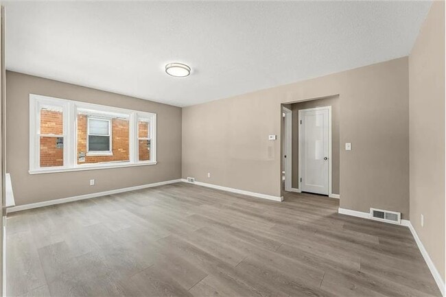 Photo - 1407 W Clark St