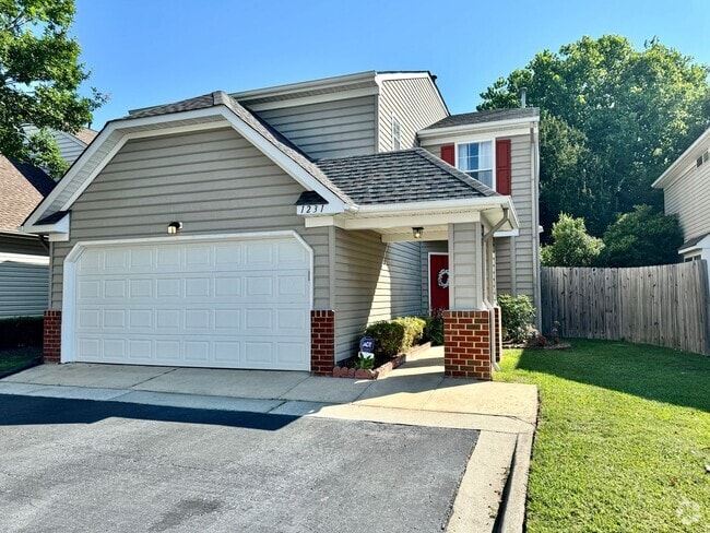 Building Photo - Available 08-08-25 in Cedar Crossing! A Pe... Rental