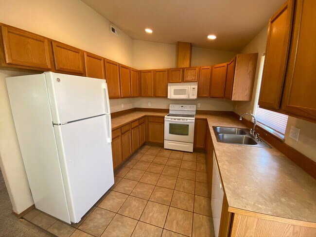 Photo - BONUS RENT SPECIAL! 3 Bedroom, 2 Bath Home for September Rent!