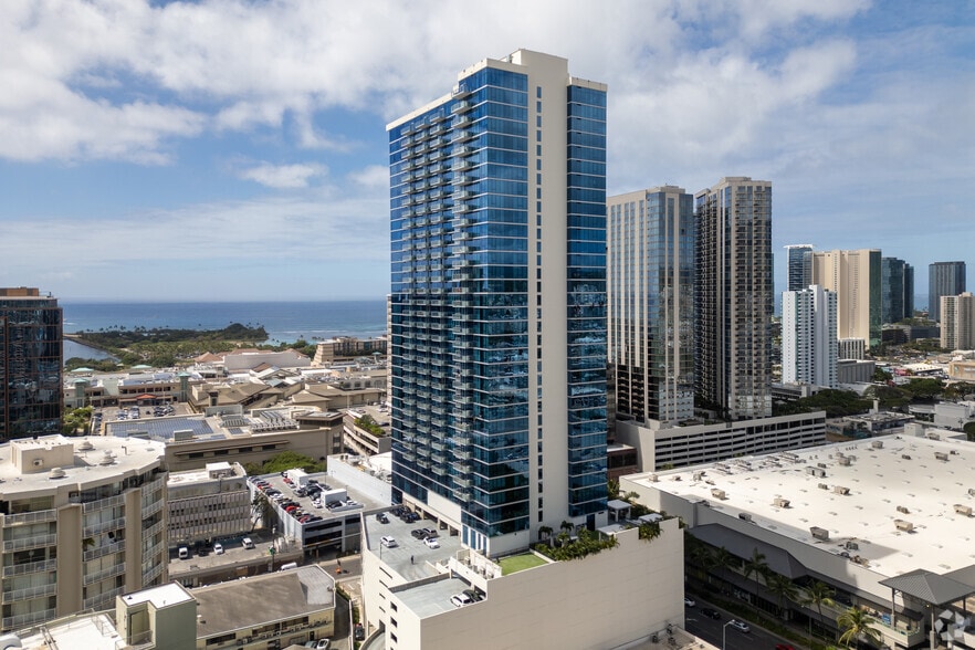 Azure Ala Moana | Honolulu, HI | ForRent.com