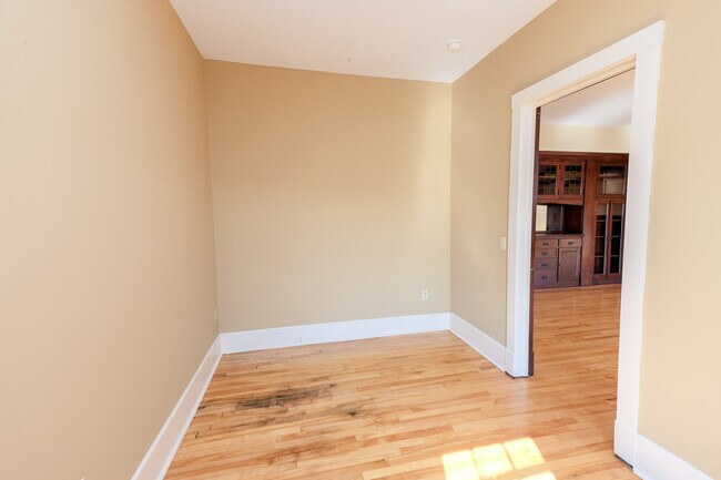 Photo - Legacy Rose Flats