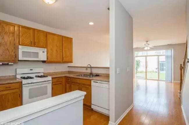 3149 Falling Waters Ln