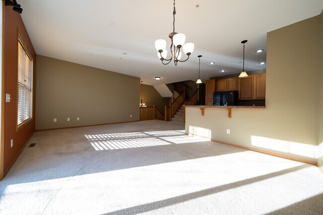 Photo - 3661 Hazel Trail