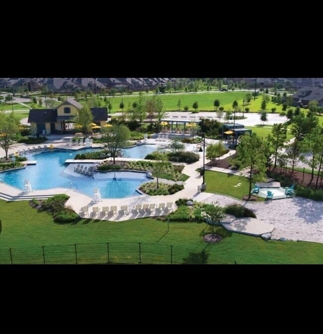 Building Photo - 10130 Water Harbor Dr