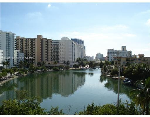 Photo - 2600 Collins Ave Unidad 511