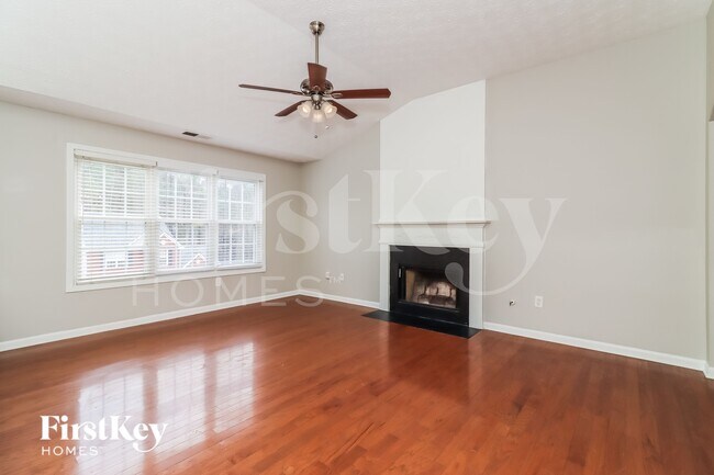 Photo - 1627 Eagle Dr