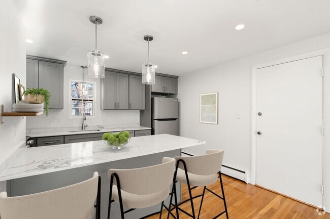 Building Photo - 25 Arlington Rd Unit 3 Rental