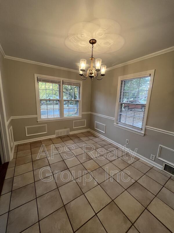 Photo - 1184 Lamont Dr