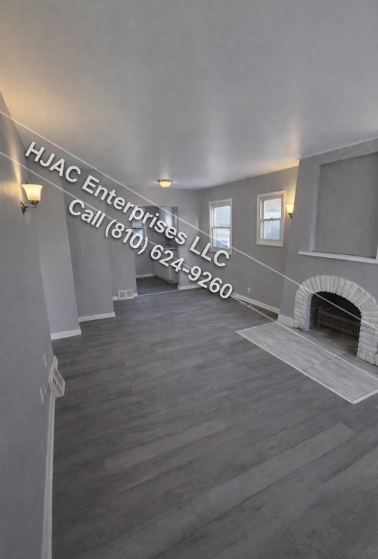 Photo - 722 Frank St