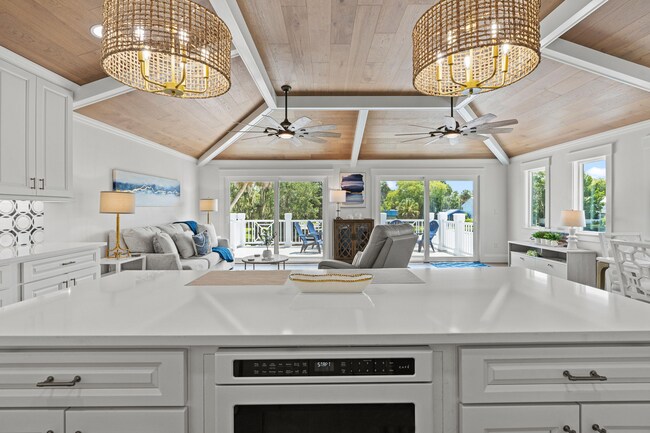 Photo - 202 NE 2nd Ave