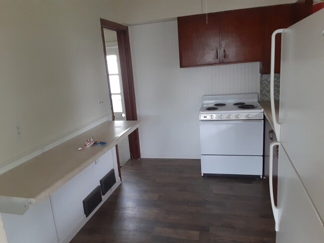 Photo - 805 Dingman St