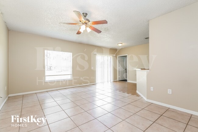 Photo - 117 Marsh St