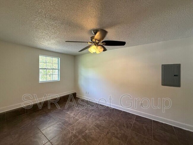 Photo - 6204 Terry Parker Dr N Unidad B