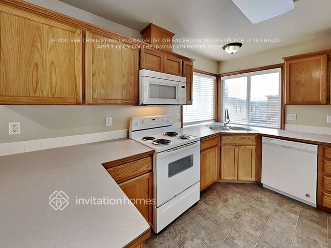 Photo - 1608 St Ct E