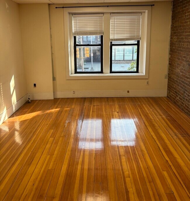 Building Photo - 1979 Massachusetts Ave Unit 1 Rental