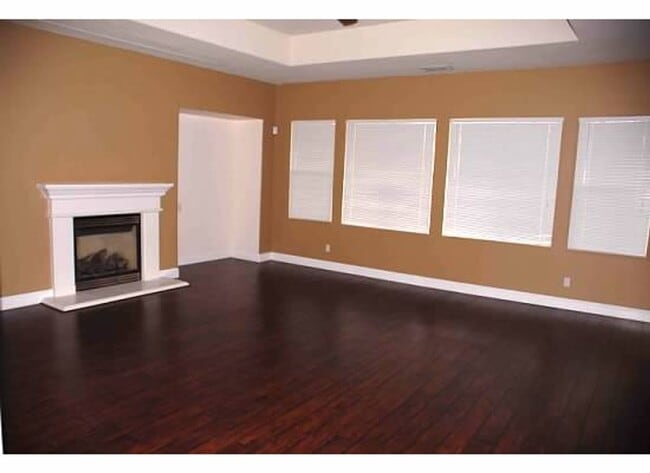 Photo - Charming 4 bedroom 2 bathroom home in Elk Grove!