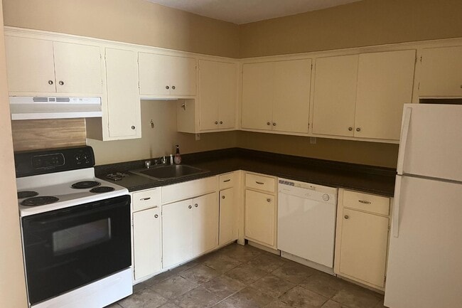 Photo - Charming 2/1 Apartment in Midtown! Unit 11
