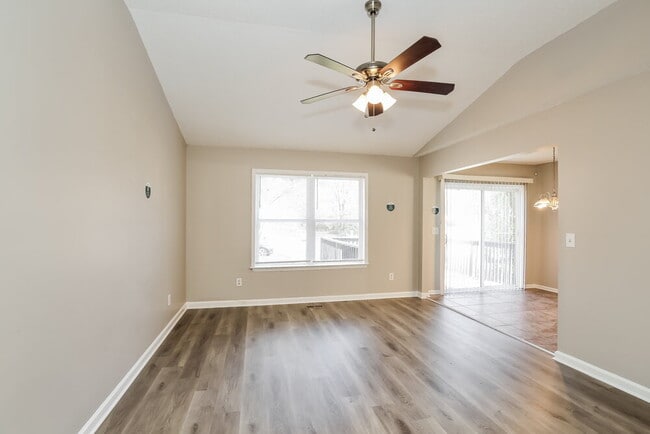 Photo - 301 Oferrell St