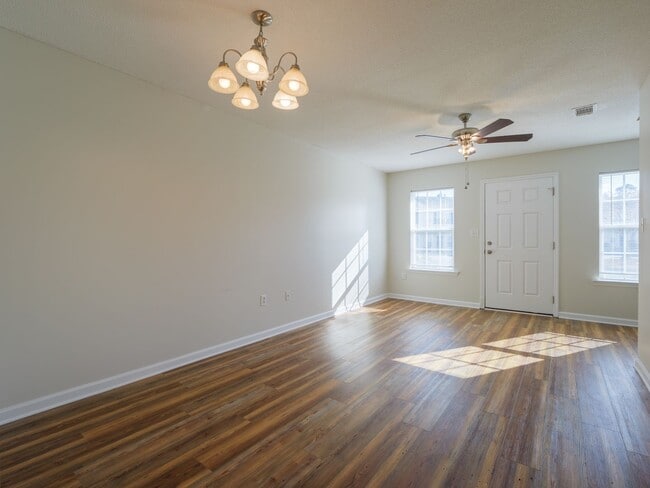 Photo - 2BD/2.5 bath Townhome in Valdosta, Ga!