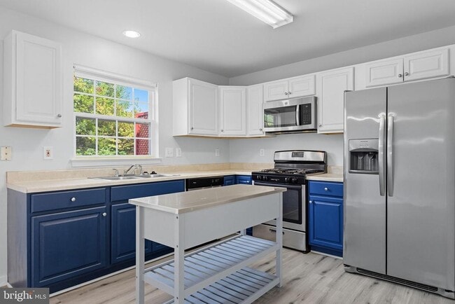 Photo - 43742 Tolamac Dr