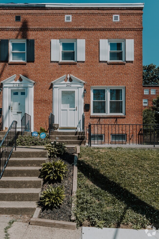 Building Photo - 2442 Brookwood St Rental