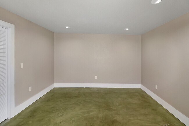 Photo - Island of Venice Annual Efficiency for Rent