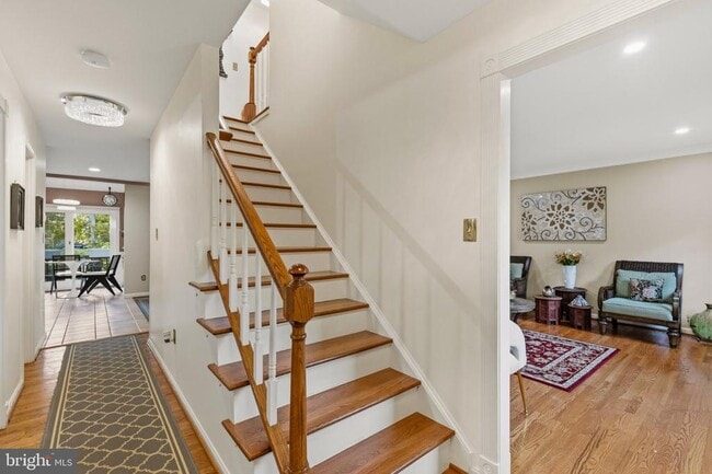 Photo - 8715 Shadowlake Way