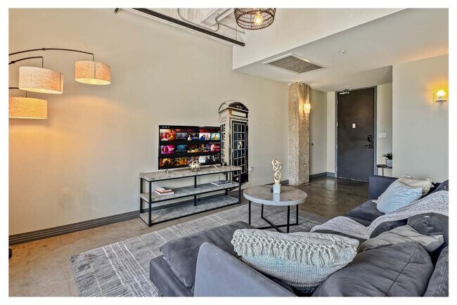 Photo - 555 Evergreen St Unit ID1231690P