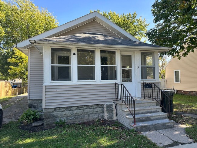 Cozy 2 bedroom house $725 - Cozy 2 bedroom house $725