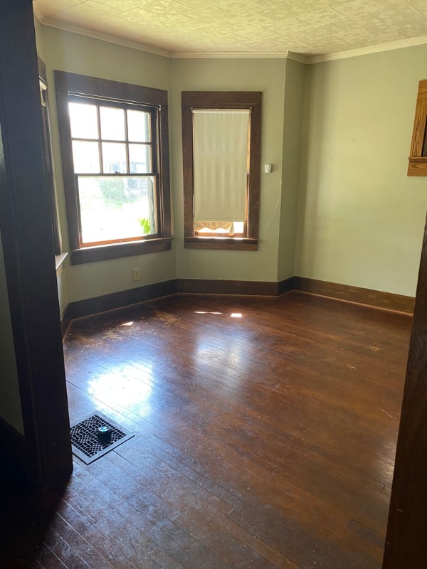 Photo - 127 Iroquois Ave