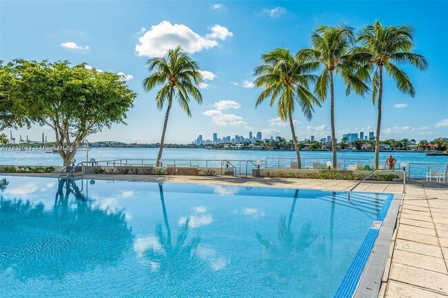 3 Island Ave