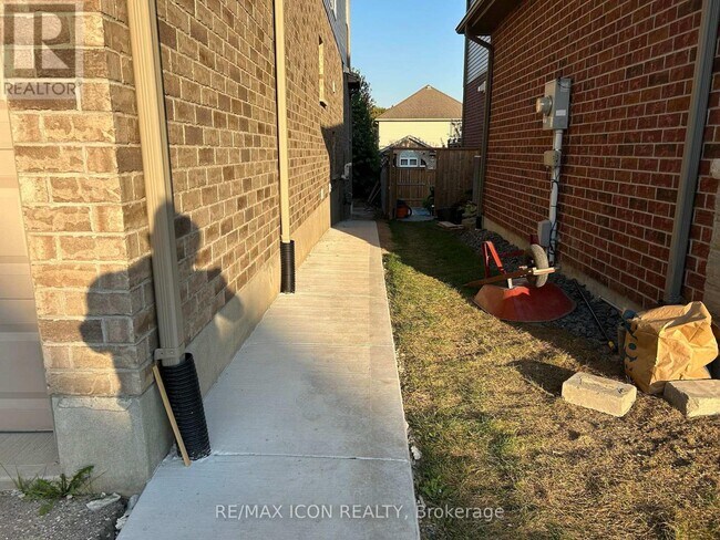 Photo - 846 Kettleridge St