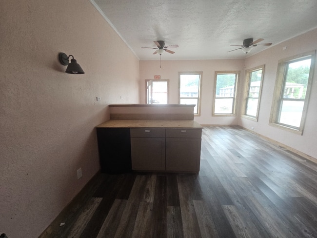 Photo - 16195 Highland Dr