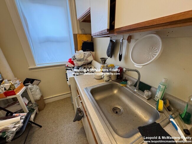 Photo - 8 Woodstock Ave