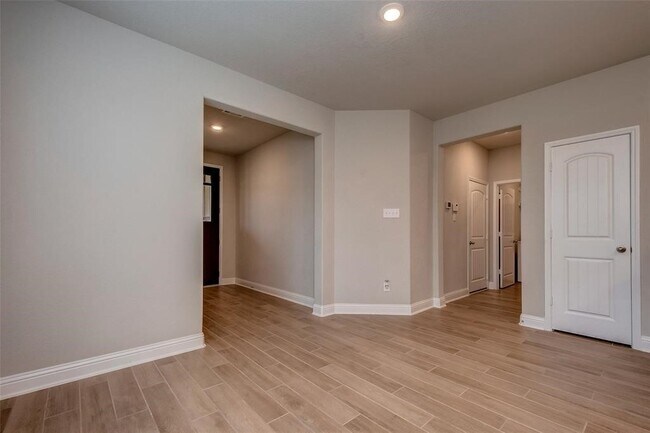 Photo - 4 Centennial Ridge Pl