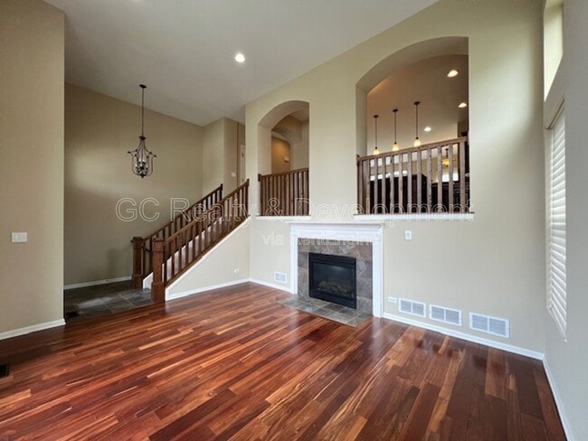 Photo - 498 Grosvenor Ln