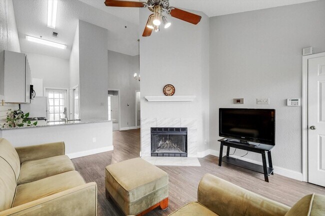 Photo - 4800 W Lovers Ln