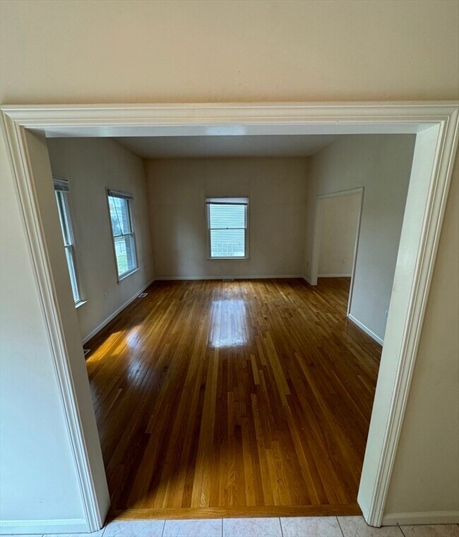 Photo - 157 Summer St