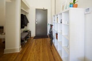 Photo - 463 N High St