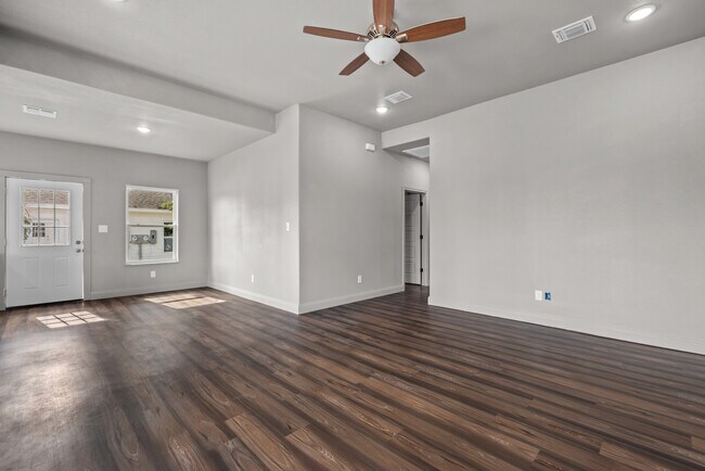 Photo - 811 Tolar Hwy