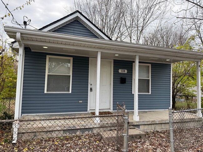 Building Photo - 2 Bedroom Downtown!